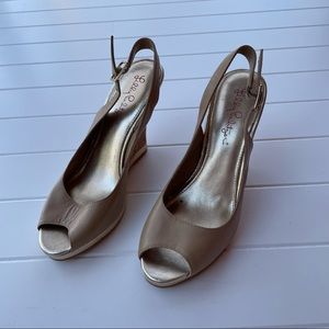 Lilly Pulitzer Kristin Cork Wedge Tan Peep Toe Gold Metallic Adjustable Strap